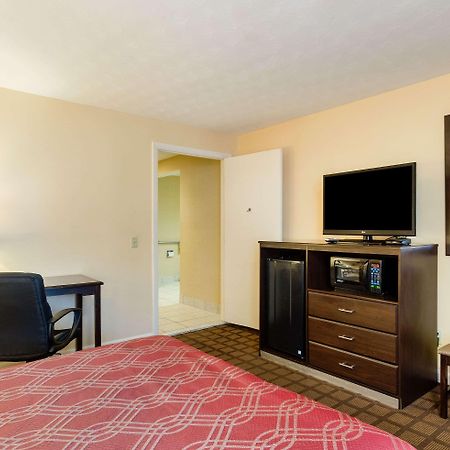 Econo Lodge Boston-Молден Екстер'єр фото