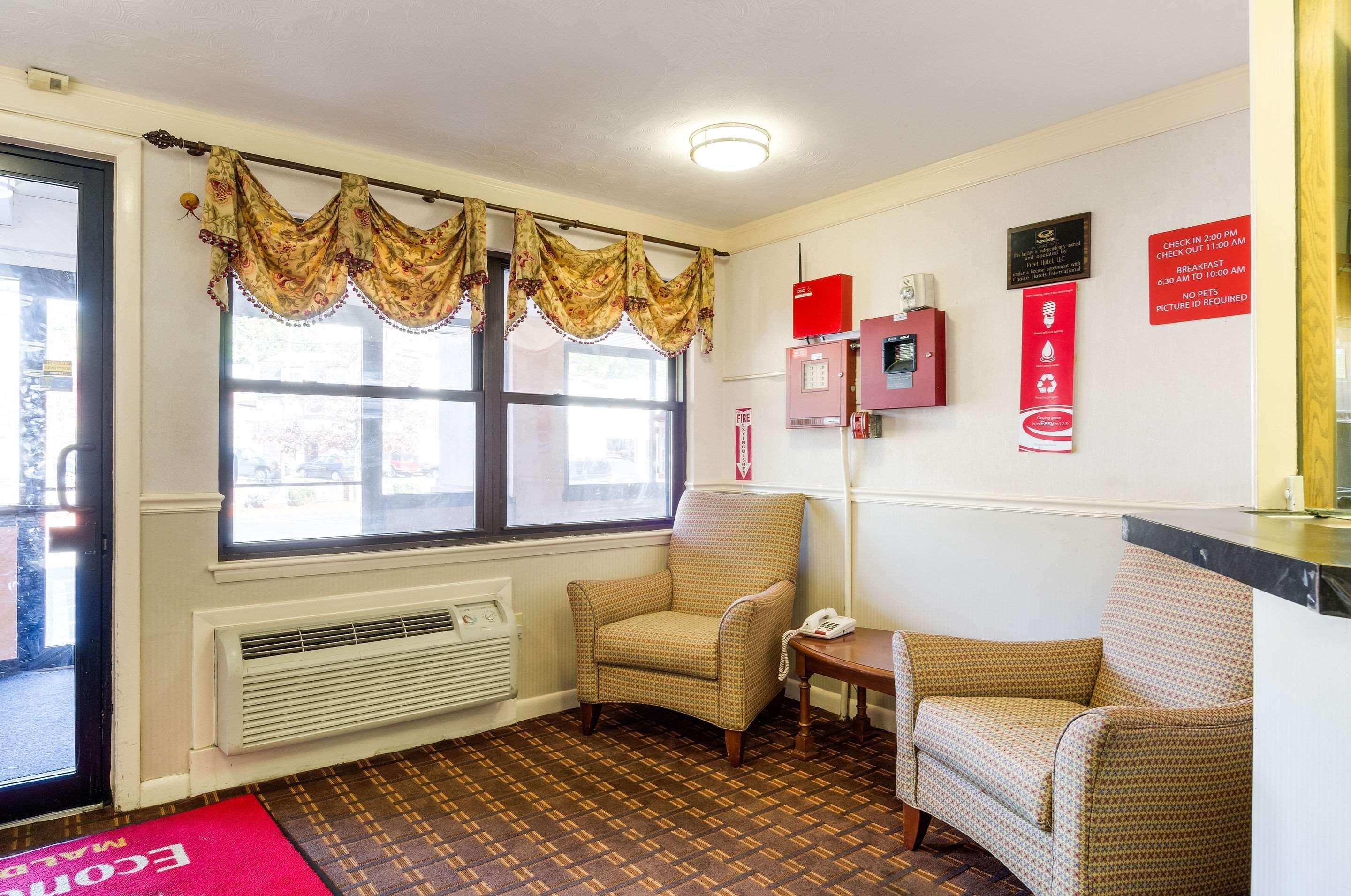 Econo Lodge Boston-Молден Екстер'єр фото