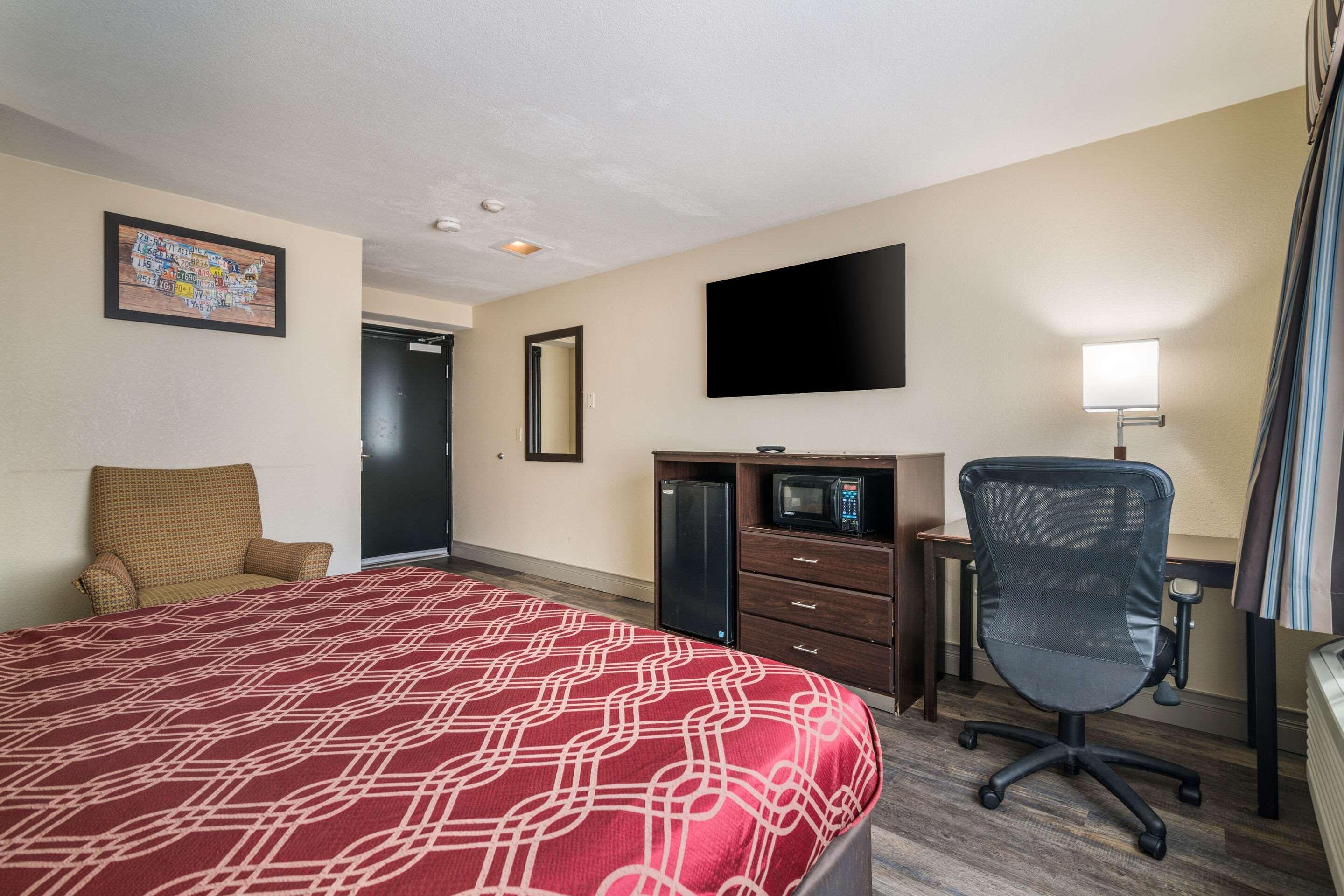 Econo Lodge Boston-Молден Екстер'єр фото