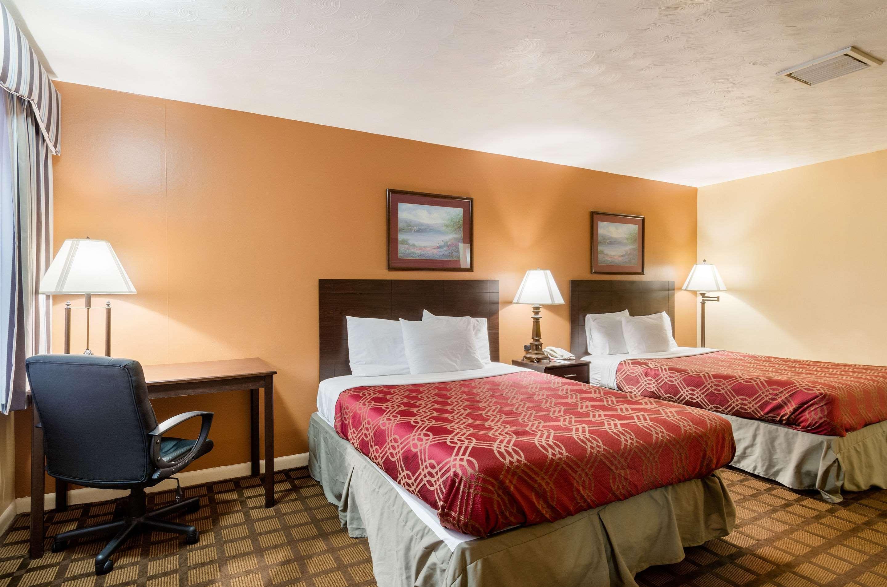 Econo Lodge Boston-Молден Екстер'єр фото