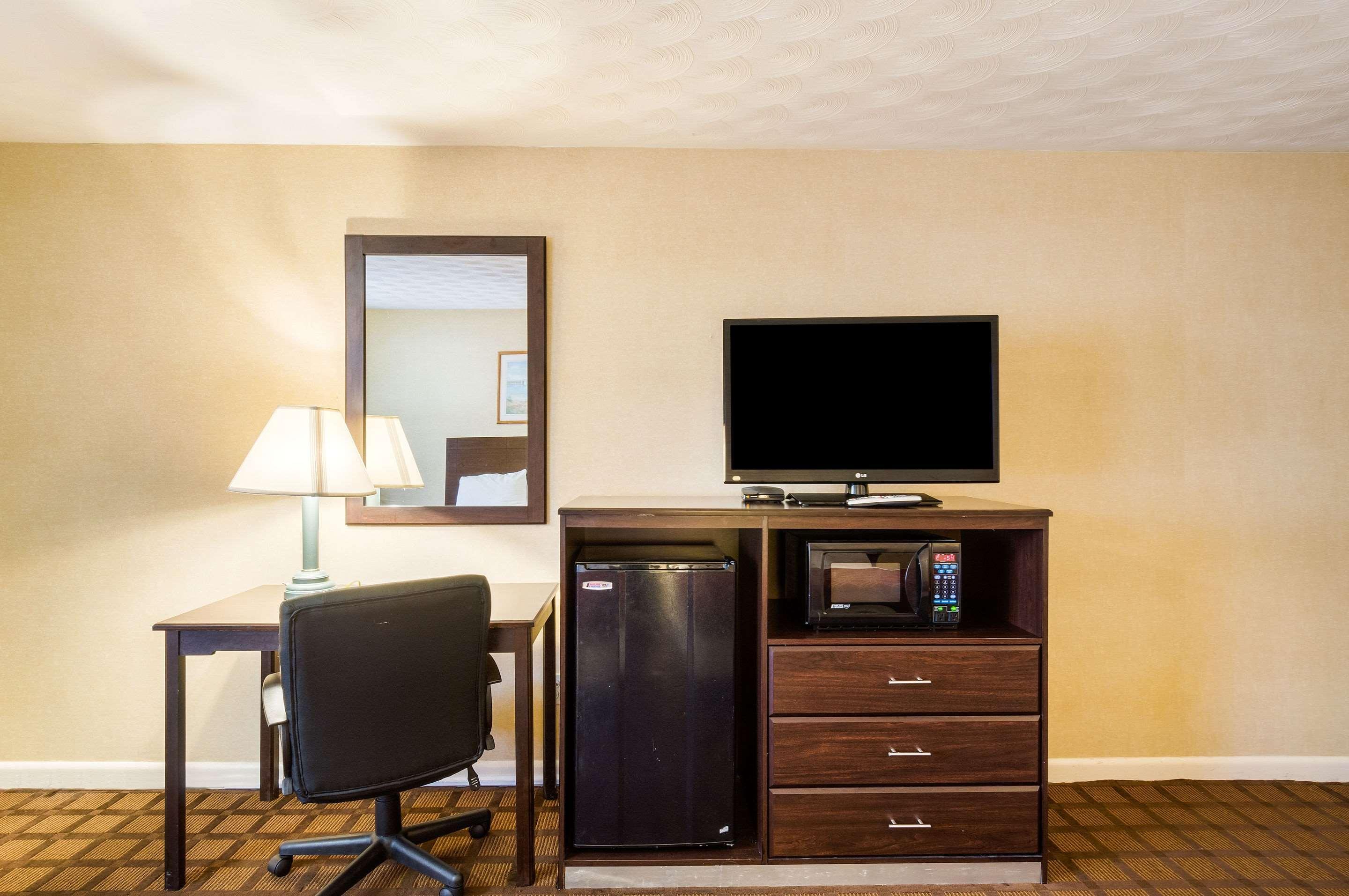 Econo Lodge Boston-Молден Екстер'єр фото