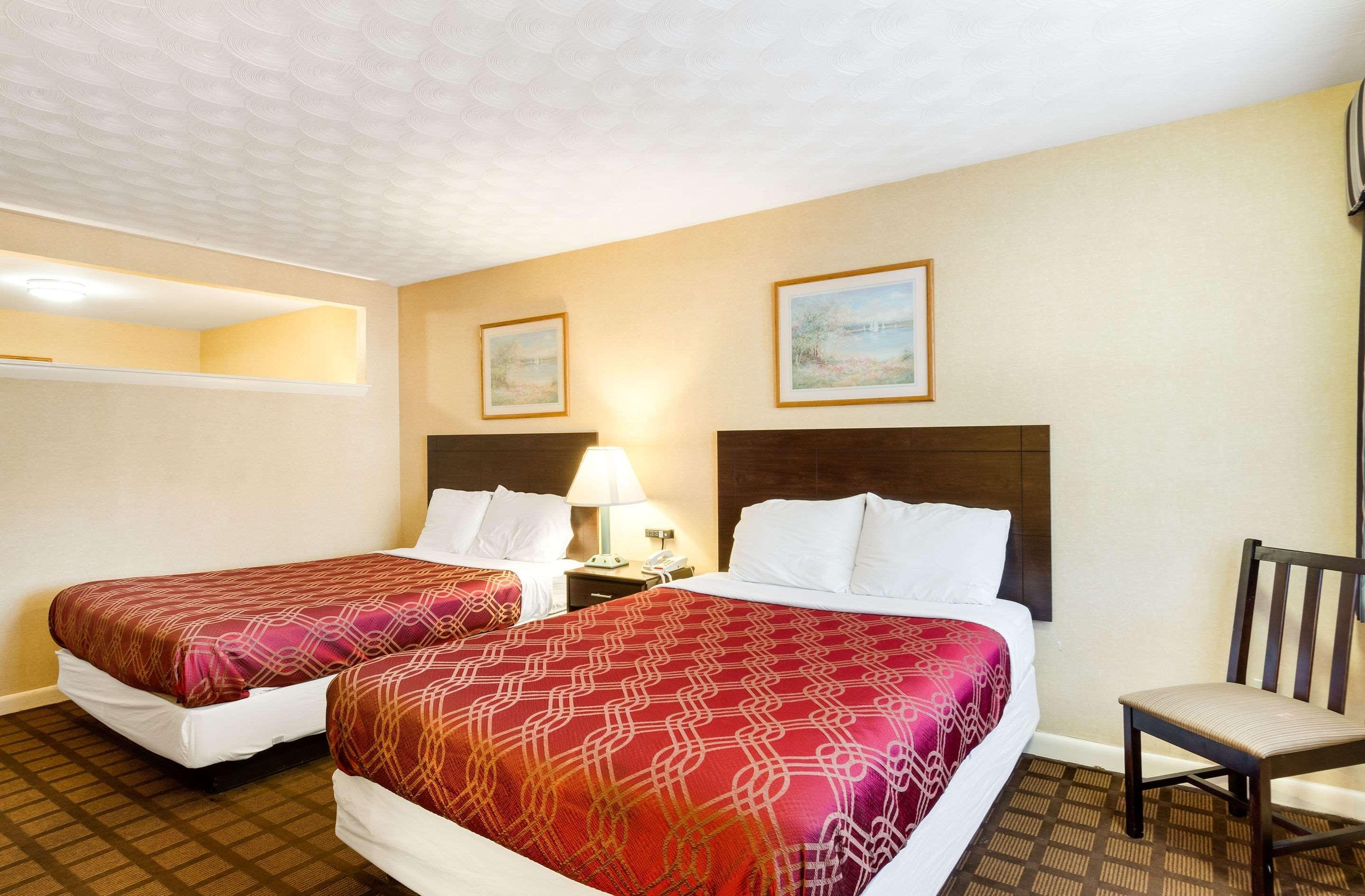 Econo Lodge Boston-Молден Екстер'єр фото