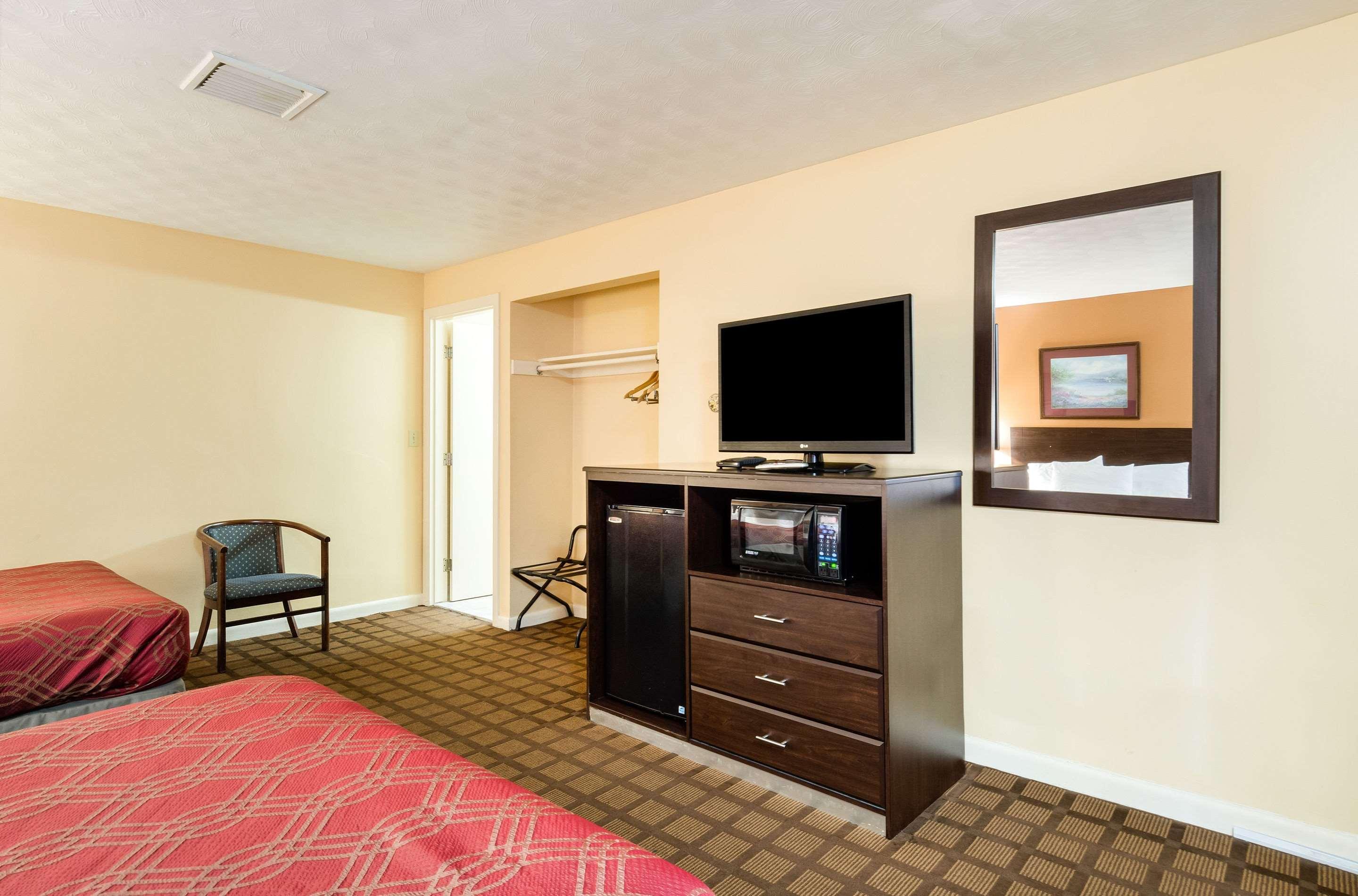 Econo Lodge Boston-Молден Екстер'єр фото