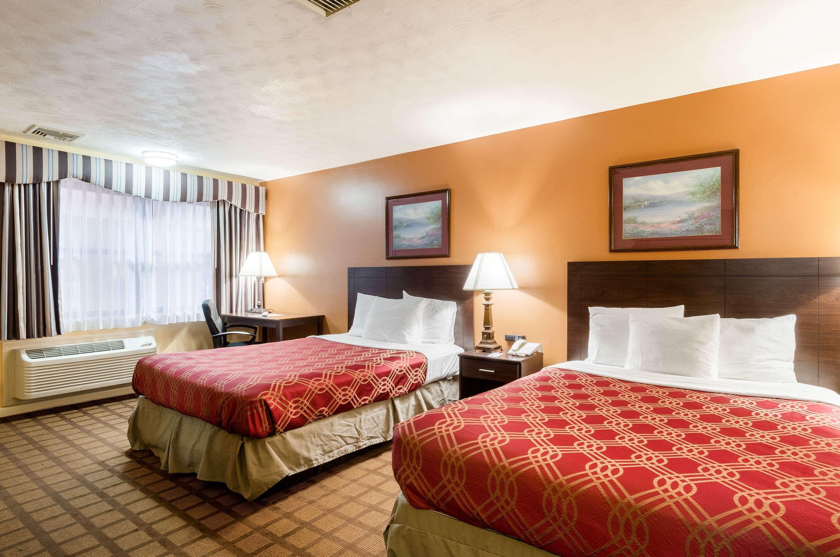 Econo Lodge Boston-Молден Екстер'єр фото