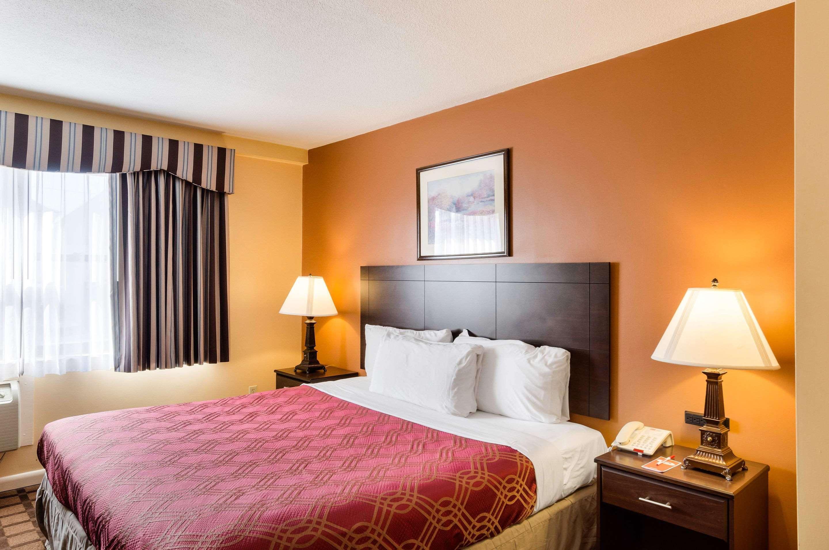 Econo Lodge Boston-Молден Екстер'єр фото