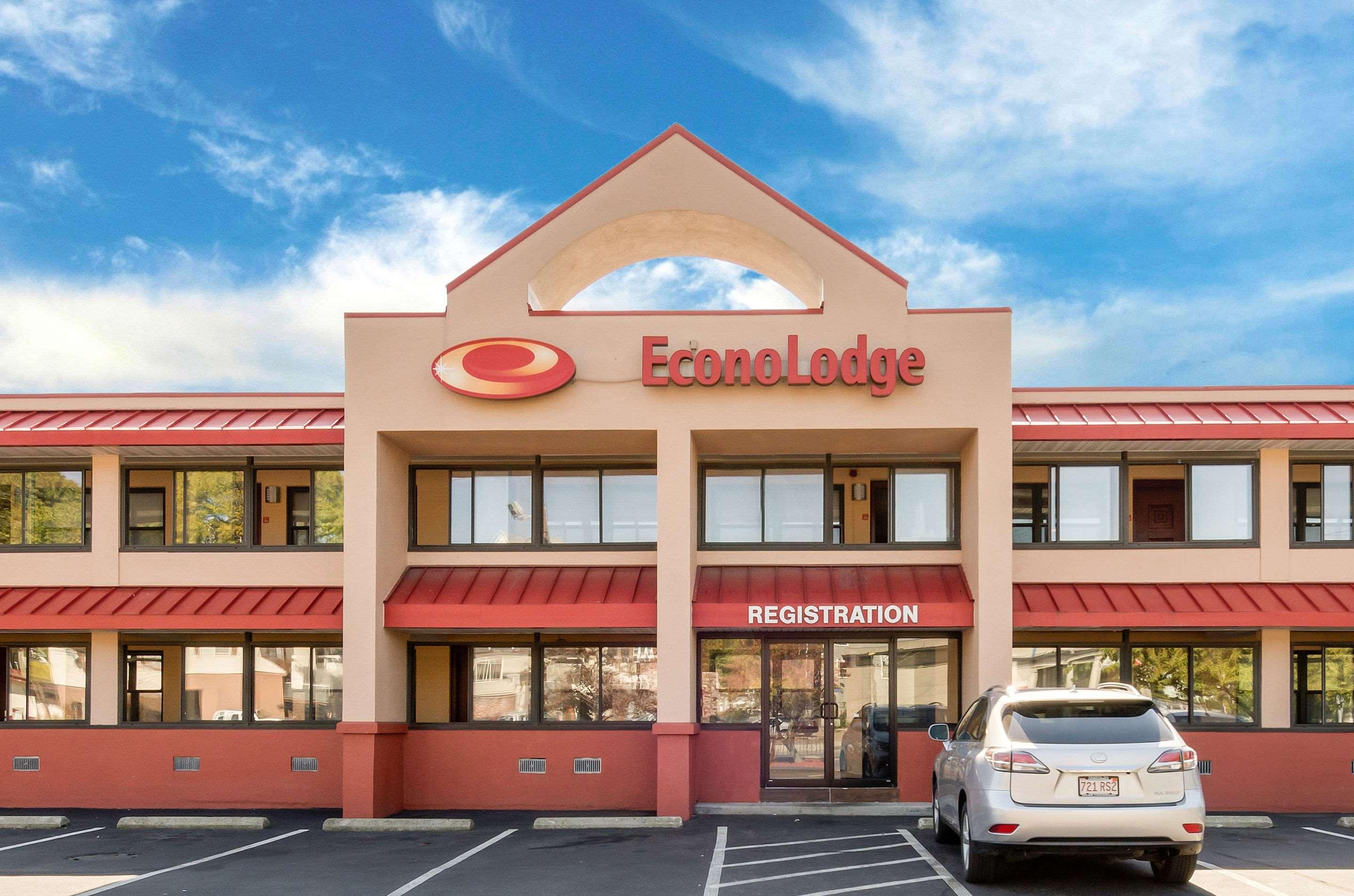 Econo Lodge Boston-Молден Екстер'єр фото