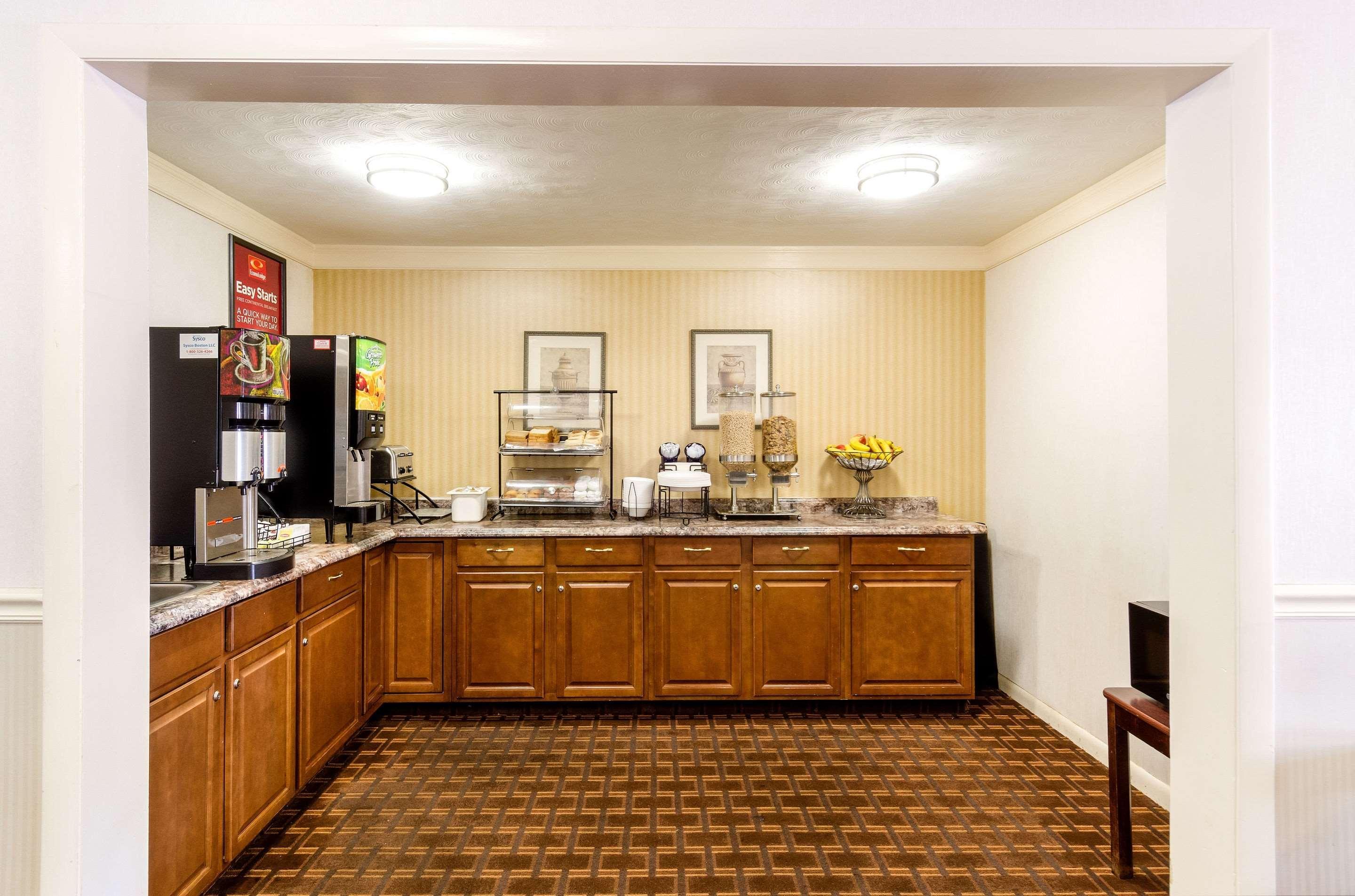 Econo Lodge Boston-Молден Екстер'єр фото