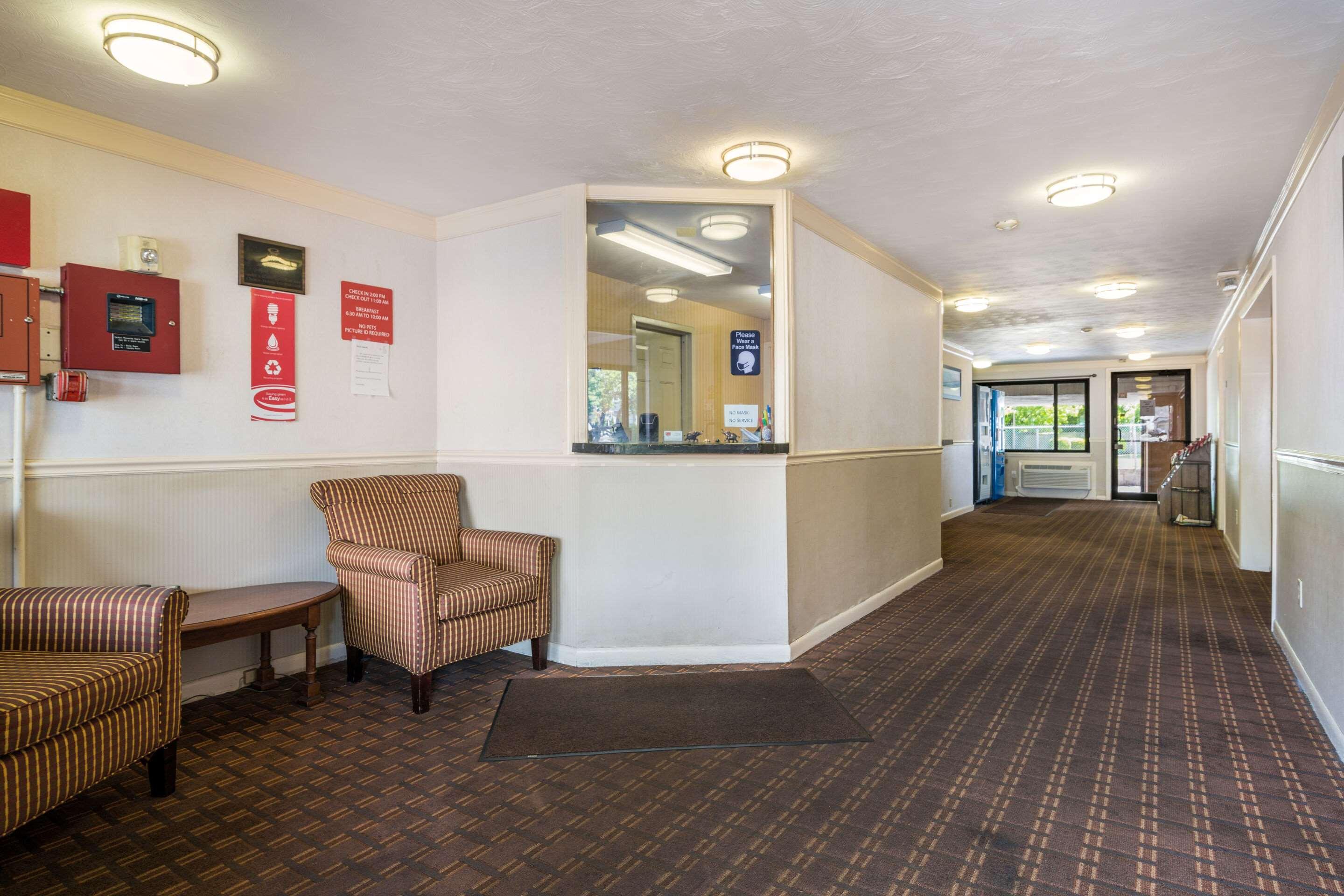 Econo Lodge Boston-Молден Екстер'єр фото
