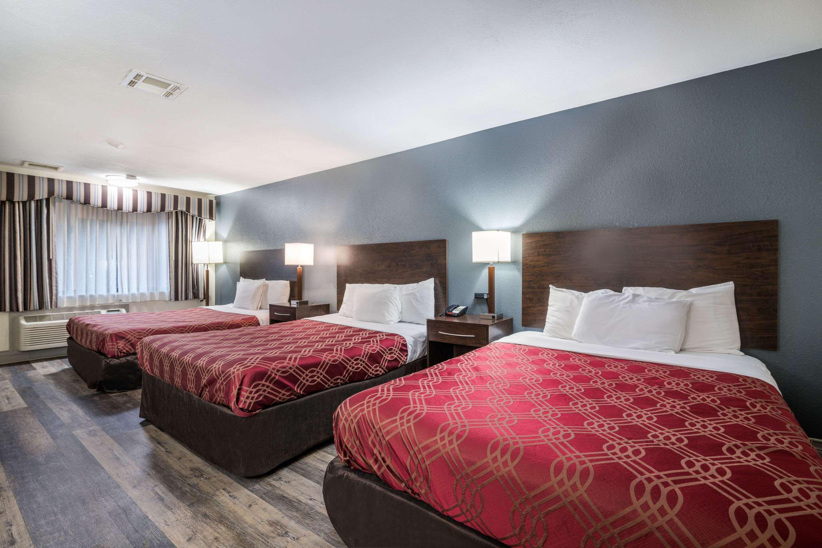 Econo Lodge Boston-Молден Екстер'єр фото