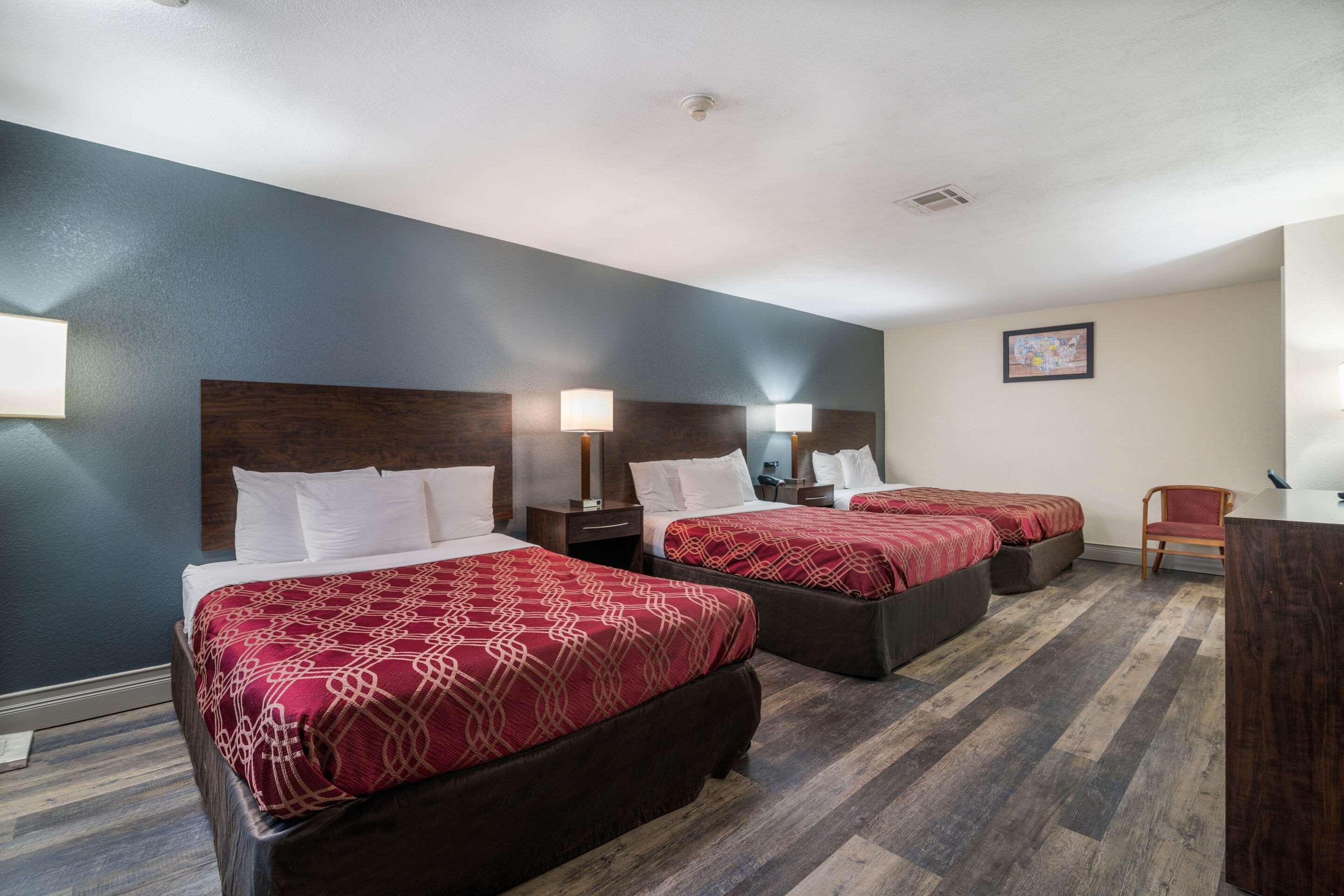 Econo Lodge Boston-Молден Екстер'єр фото