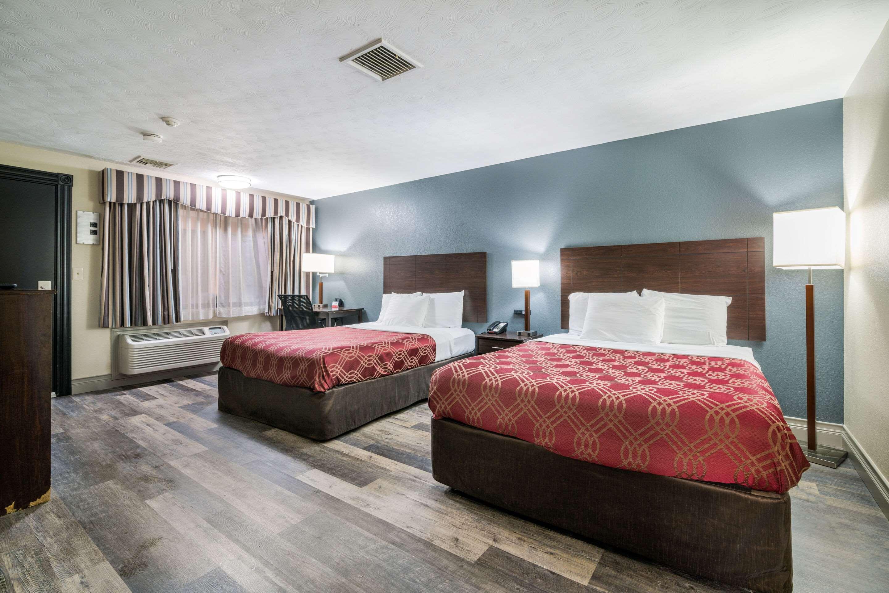 Econo Lodge Boston-Молден Екстер'єр фото