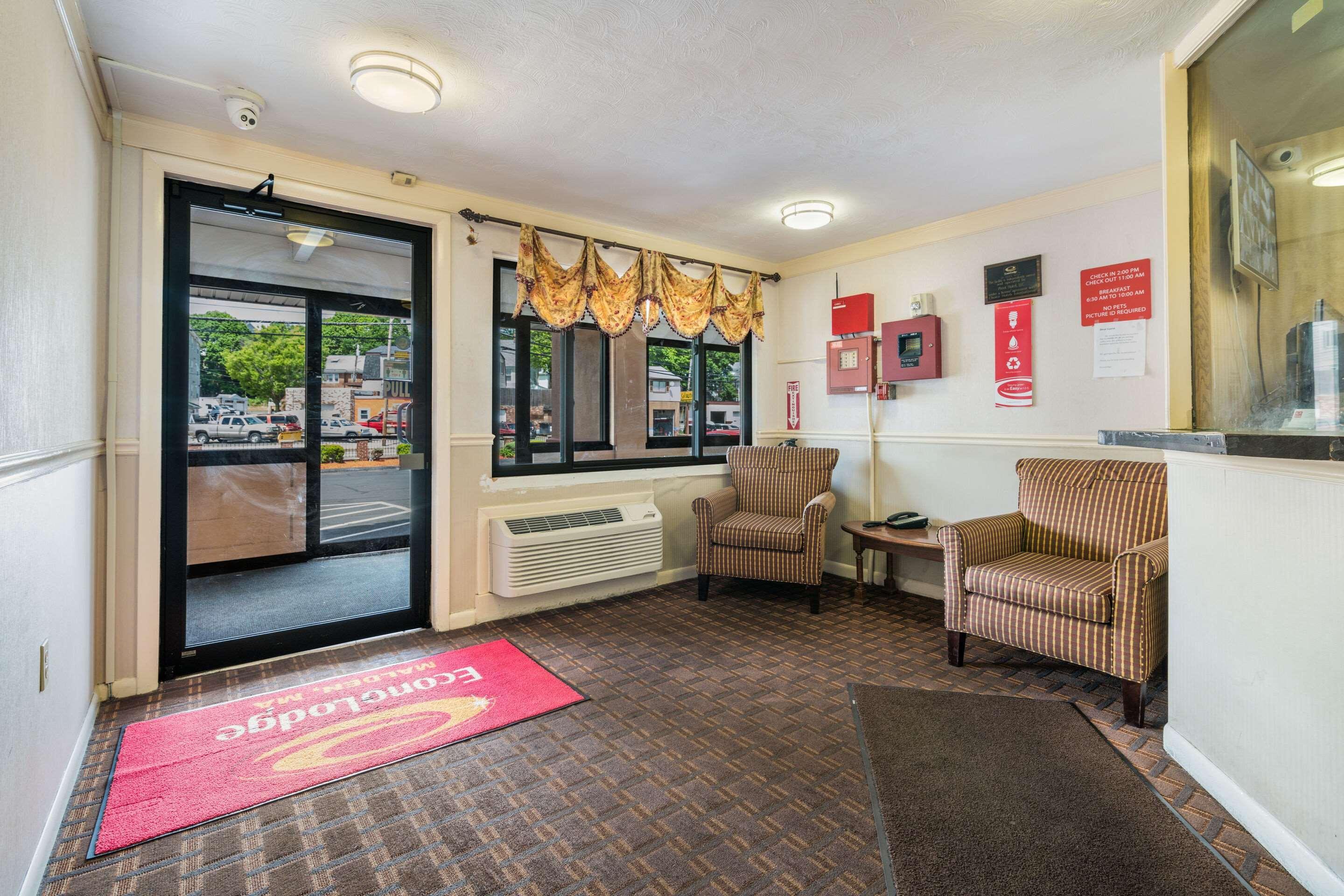 Econo Lodge Boston-Молден Екстер'єр фото