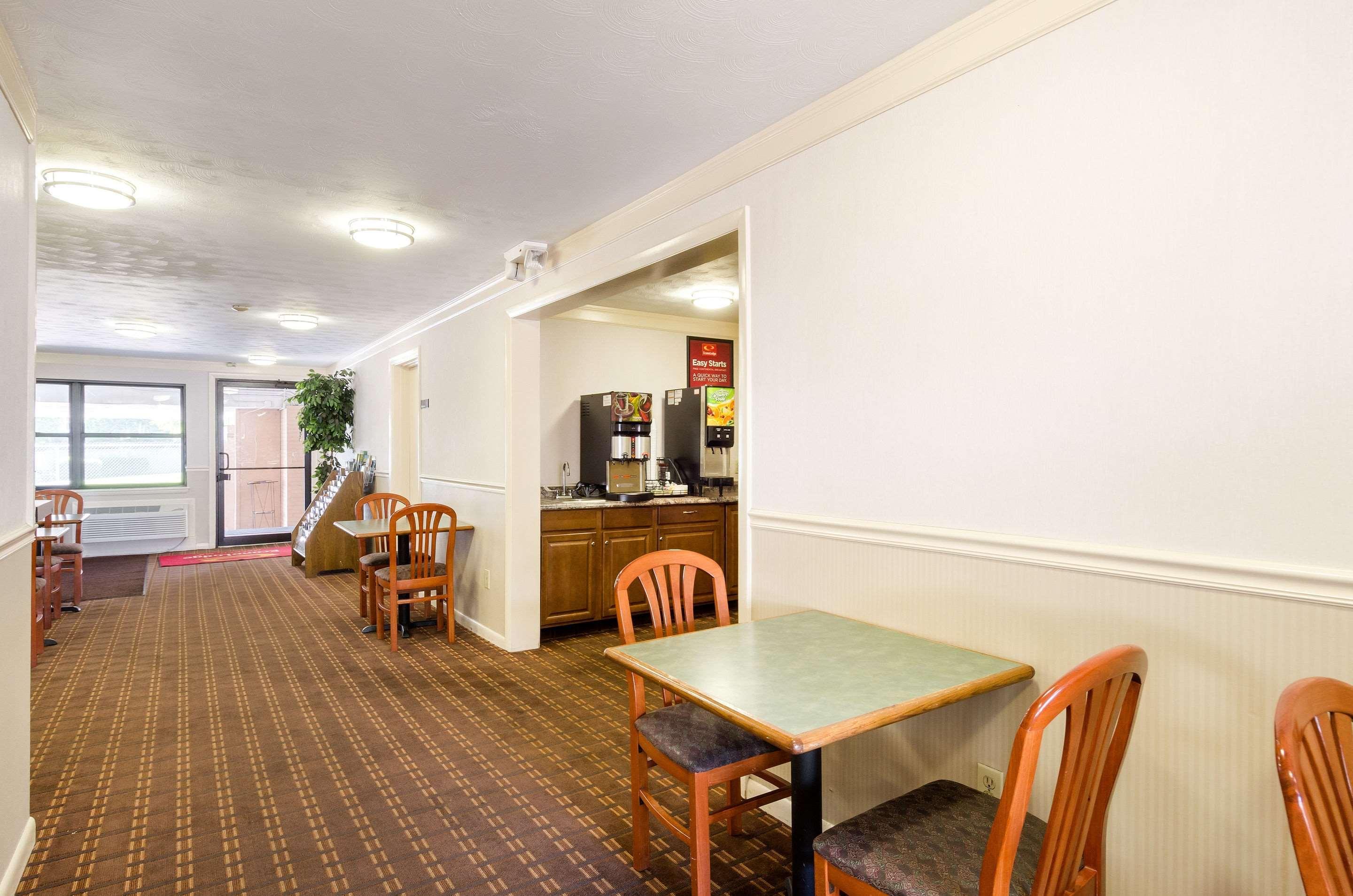 Econo Lodge Boston-Молден Екстер'єр фото