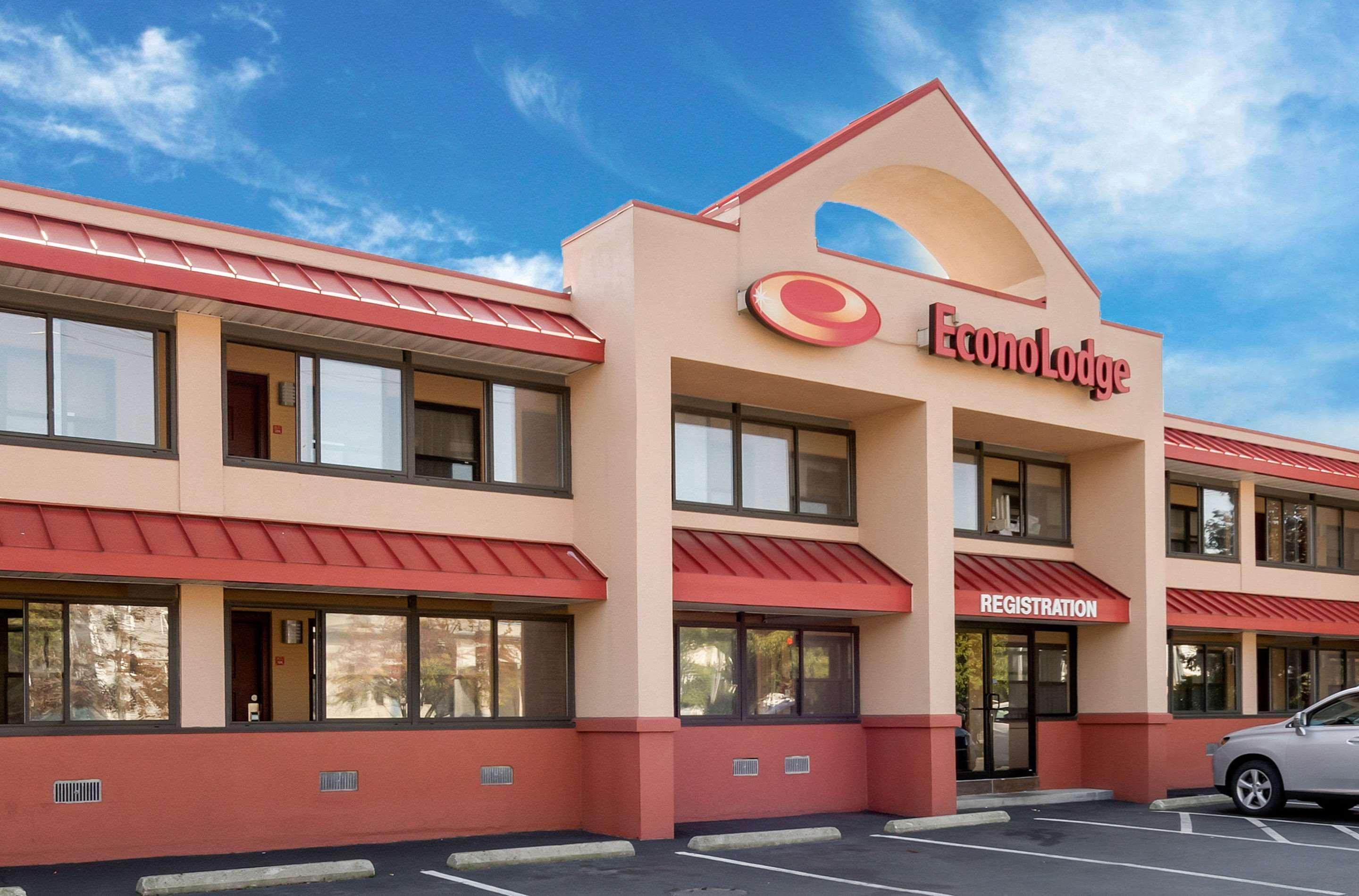 Econo Lodge Boston-Молден Екстер'єр фото
